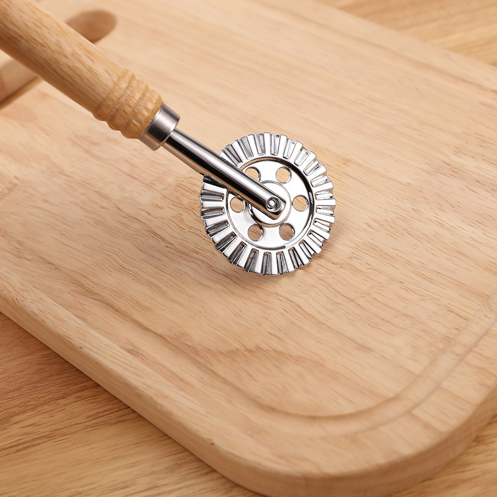 المعجنات عجلة القاطع جولة البي - مراجعة Kitchen Roller Baking وسعره